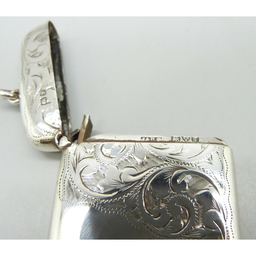 975 - A silver vesta case, Chester 1906