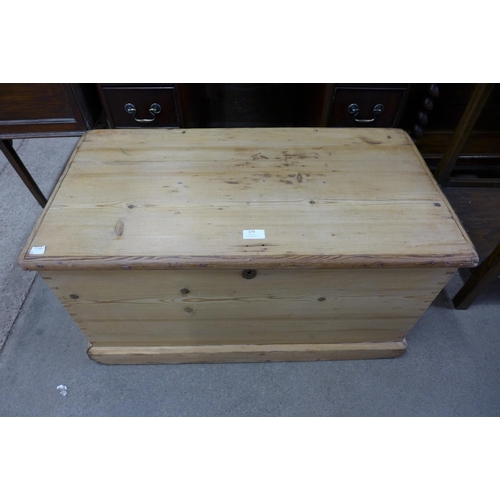 179 - A Victorian pine blanket box