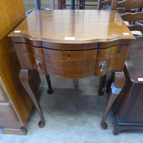 200 - An Edward VII mahogany canteen of cutlery table