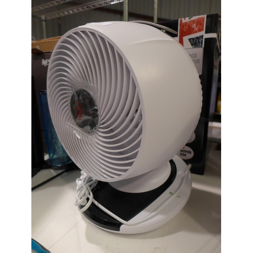 3185 - Meaco Air Circulator  (255-60)   * This lot is subject to vat