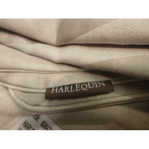 3215 - Harlequin 3 Piece Bedset (Superking) and Charisma Grey Bath Towel (640GSM)  (255-177,187)   * This l... 