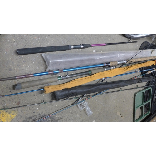 2067 - Fishing job lot: Approx. 6 rods, approx 6 reels, pole and nets