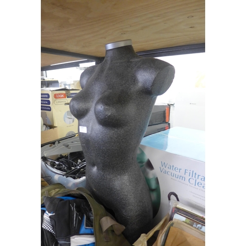 2155 - Shop display female mannequin