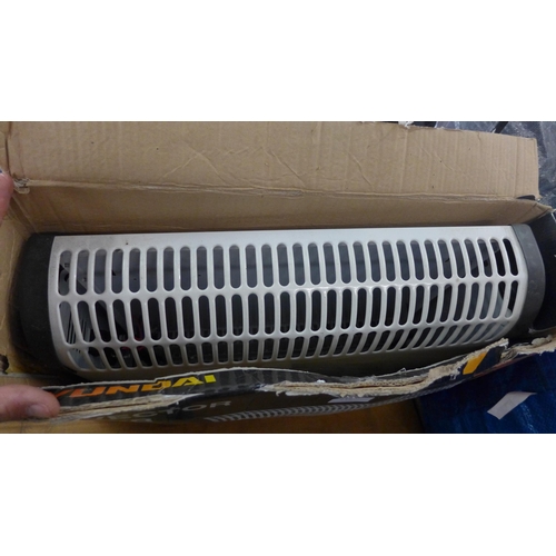 2189 - Hyundai 2KW convection heater - W - boxed