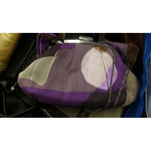 2192 - 60 Bags and handbags, some leather