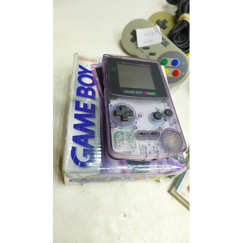 2225 - 2 Gameboy Colour consoles with 5 games plus Super Nintendo console