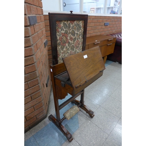 81 - A Regency rosewood reading/music stand