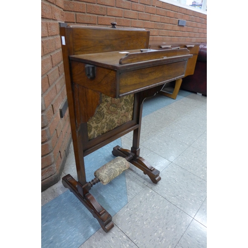 81 - A Regency rosewood reading/music stand