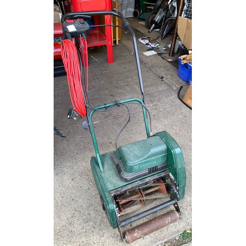 2152 - Atco Windsor 12S 240v electric lawn mower