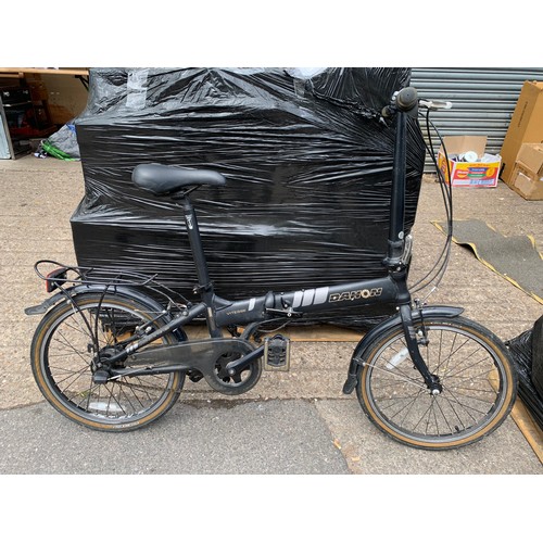 2282 - Dahon Vhesse folding bike