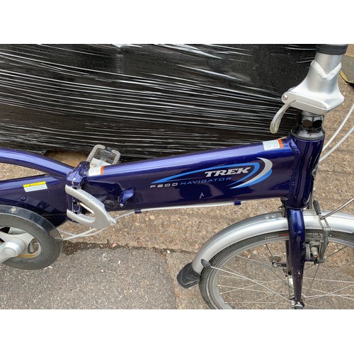 2283 - Trek F200 Navigator folding bike