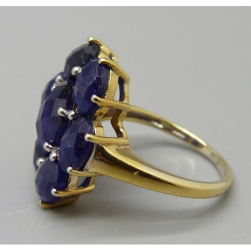 1045 - A silver gilt and kyanite cluster ring, N