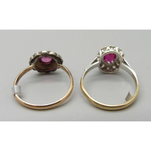 1078 - Two 9ct gold cluster rings, 4.2g, both L