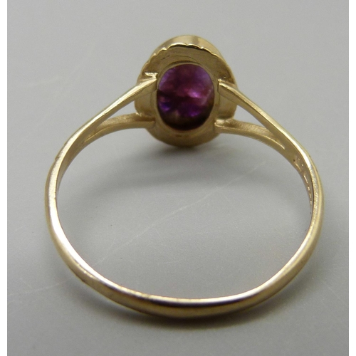 1080 - A 9ct gold and Blue John ring, 1.8g, S