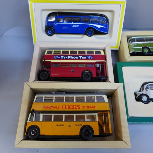 675 - Five Corgi model vehicles, buses and coaches