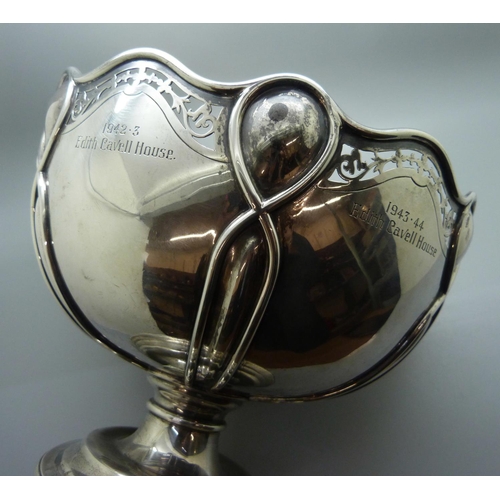 816 - A large silver bowl, Birmingham 1912, George Randle, Victoria Street, Birmingham, with presentation ... 