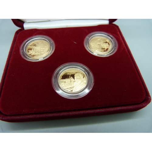 931 - A Royal Mint 2002 coin set, Channel Islands three gold proof coin set, 150th Anniversary of The Duke... 