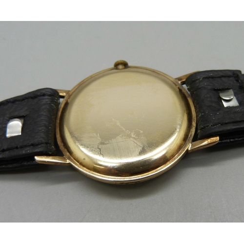 938 - A gentleman's 9ct gold Rotary wristwatch, 31mm case, in a Rotary box