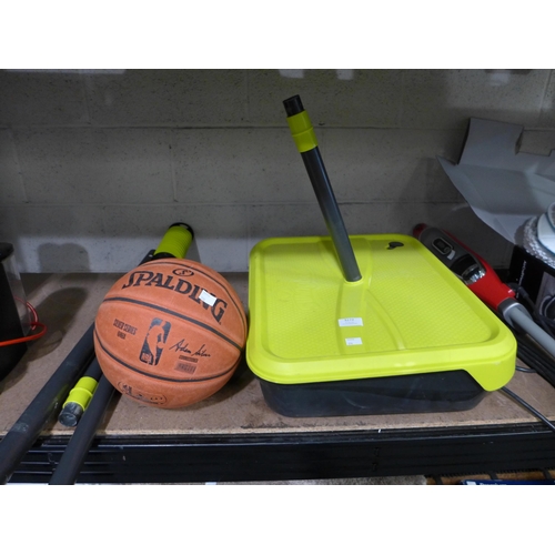 3272 - Swingball All Surface Pro and a Spalding NBA Basketball  (258-390,394,400)   * This lot is subject t... 