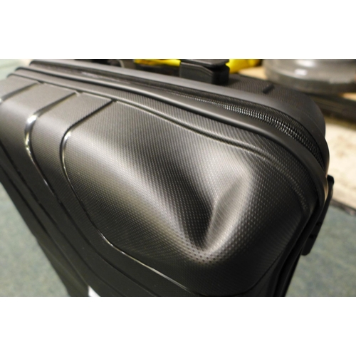 3295 - American Touriser Zakk Black Carry On Hardside Spinner Suitcase, (258-156)   * This lot is subject t... 