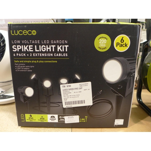 3325 - Luceco Garden Spike Light Kit, (258-112)   * This lot is subject to vat