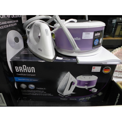 3398 - Braun Carestyle 2 Steam iron , (258-332)   * This lot is subject to vat