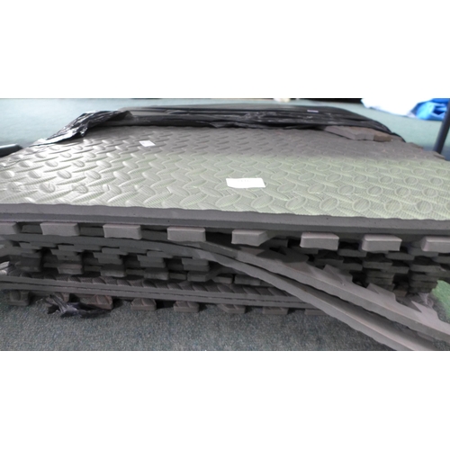 3416 - Comfort Flooring Best Step 8 Pack Mat     , (258-285,286)   * This lot is subject to vat