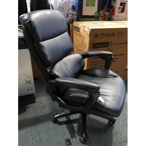 3467 - La-Z-Boy Air Executive Chair (model:- 51537), original RRP £194.99 + VAT, (258-44)   * This lot is s... 