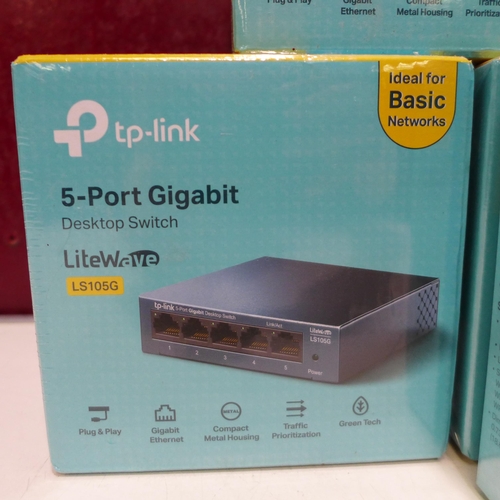 3101 - Three TP-Link 5-Port Gigabit desktop switches (LS105G) and a wireless 150 mbps Nano USB adaptor (TL-... 