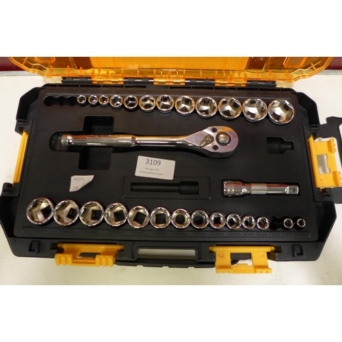 3109 - Dewalt Small Mech Ratchet and attachments, (258-433)   * This lot is subject to vat