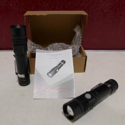 3147 - Two rechargeable telescopic flashlights