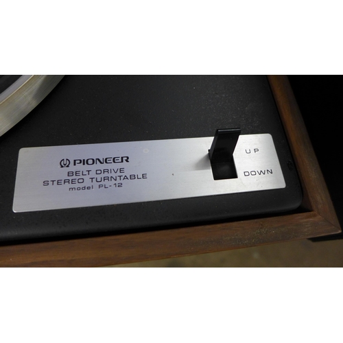 2214 - Pioneer turntable PL-12