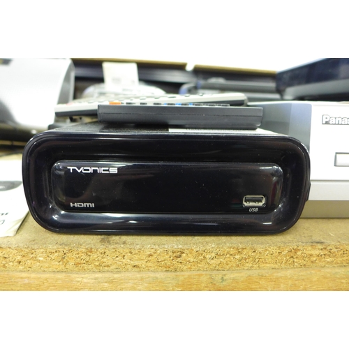 2218 - Panasonic VHS player, DVD player and Tvonics freeview box