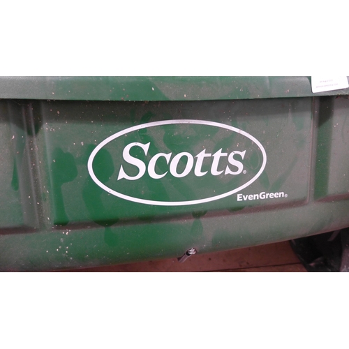 2314 - Scotts seed spreader with lawn aerator