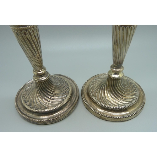 809 - A pair of silver candlesticks, 18.5cm