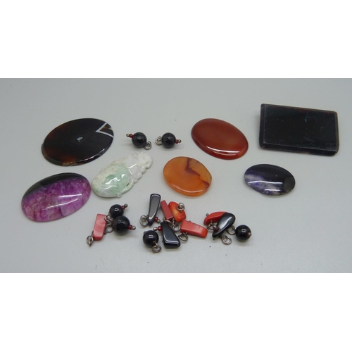 845 - Unmounted gem stones including agate, coral, etc.