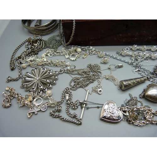 859 - Silver tone jewellery