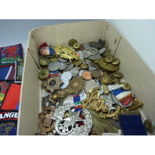 860 - Military badges, uniform patches, coins and buttons, etc.