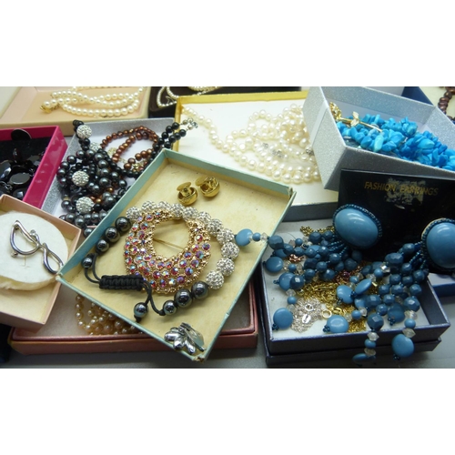 872 - A collection of jewellery, pearls, turquoise, etc.