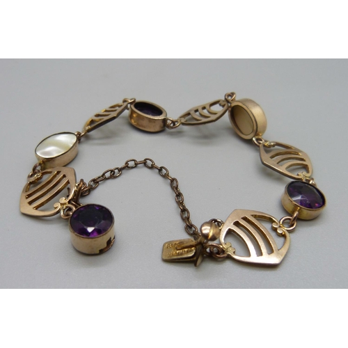 902 - A vintage bracelet, marked gold filled