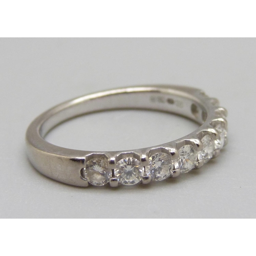 906 - An 18ct white gold nine stone diamond ring, 4.1g, O, 0.77 carat weight marked in the shaft, colour F... 