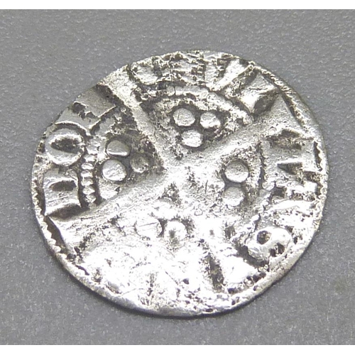 927 - An Edward I (1272) silver penny, London Mint