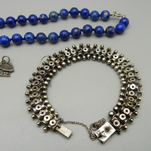 983 - Jewellery including a Lapis Lazuli necklace, a vintage locket, etc.