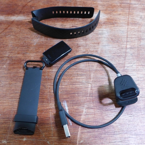 3102 - Fitbit Charge 4 (Black)  (262-139)  * This lot is subject to vat