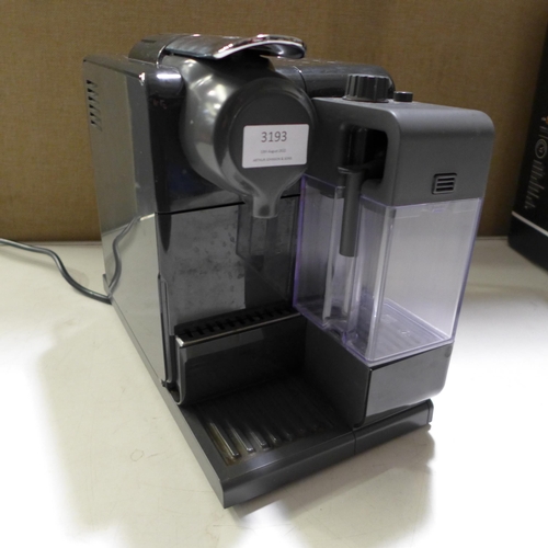 3193 - Delonghi Nespresso Coffee machine - EN560.B, Original RRP £179.99 + vat, (258-370)   * This lot is s... 