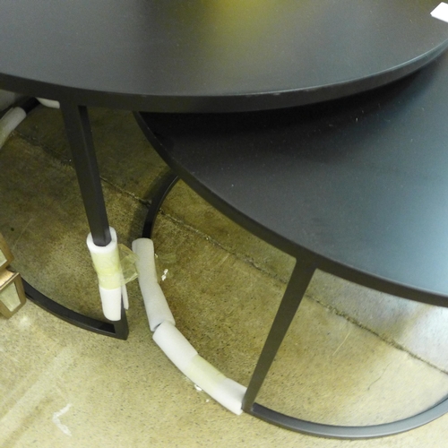 1341 - A black circular nest of tables