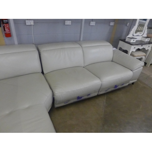 1572 - Rachel 3piece Leather sectional sofa, Original RRP £2083.33 + vat - some marks (4124-2)   * This lot... 