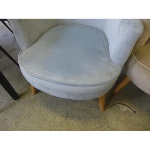 1616 - A Charleston blue velvet side chair