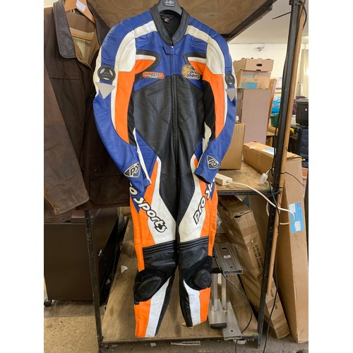 2160 - Hein Gericke US 52 Richa Bikers 1 piece track leathers suit