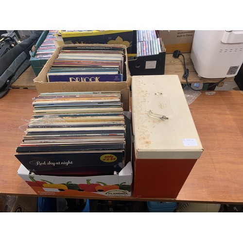 2172 - Approximately 180 33rpm records/LP's, mostly 1970's/1980's and a record carry case